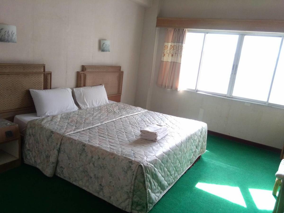 Petchkasem Grand Hotel Surin Ngoại thất bức ảnh