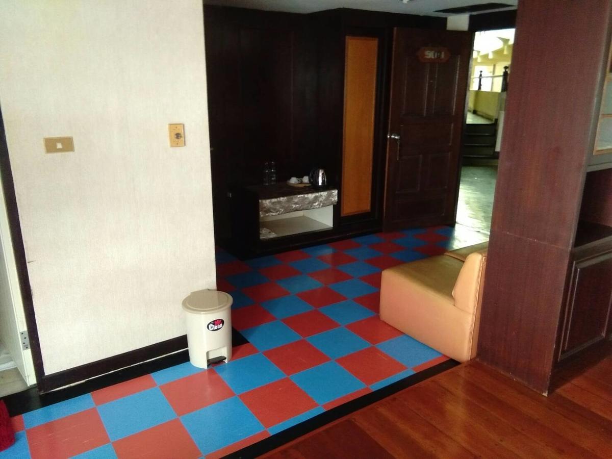 Petchkasem Grand Hotel Surin Ngoại thất bức ảnh