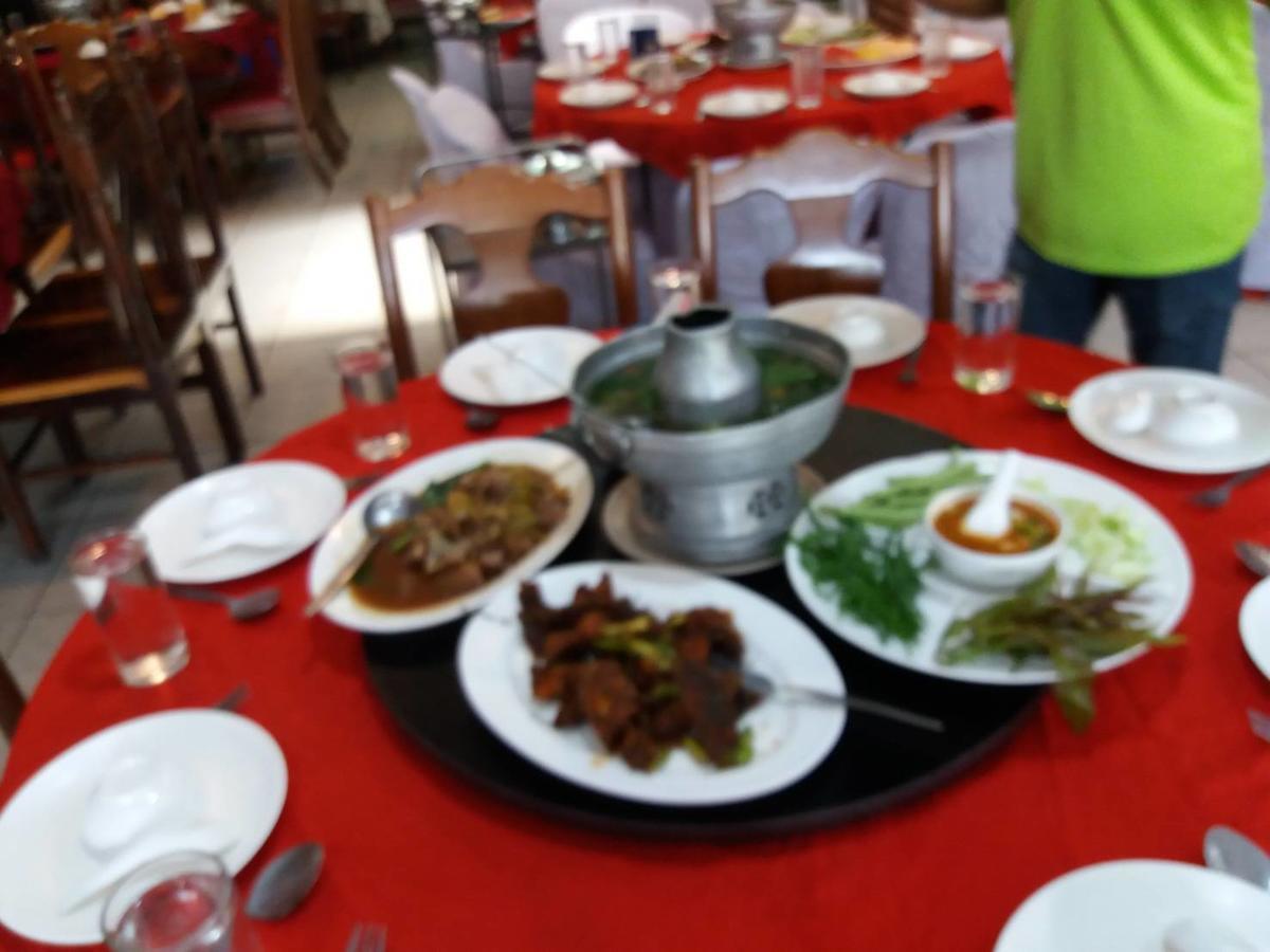 Petchkasem Grand Hotel Surin Ngoại thất bức ảnh
